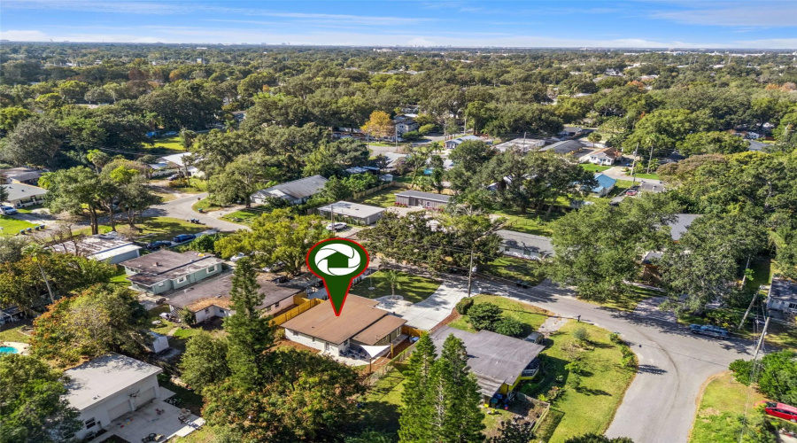 Orlando, Florida 32806, 3 Bedroom Bedrooms, ,2 Bathroombathrooms,Residential,For Sale,Cloverlawn,0,Mfro6429150