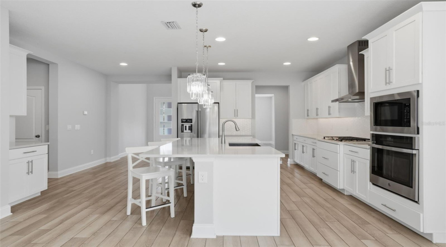 Winter Garden, Florida 34787, 5 Bedroom Bedrooms, ,4 Bathroombathrooms,Residential,For Sale,Lanyard,0,Mfro6411513