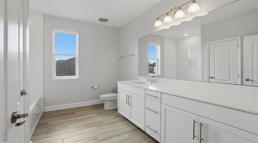 Winter Garden, Florida 34787, 5 Bedroom Bedrooms, ,4 Bathroombathrooms,Residential,For Sale,Lanyard,0,Mfro6411513