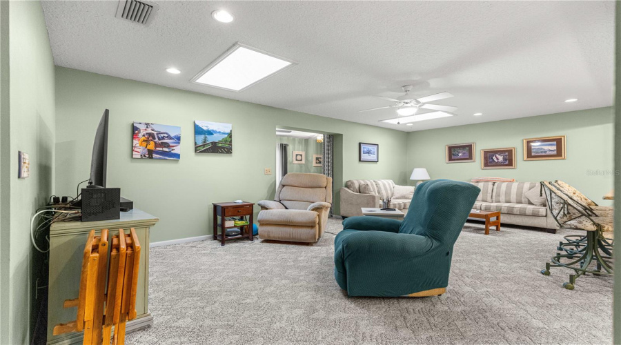 Ocala, Florida 34481, 2 Bedroom Bedrooms, ,2 Bathroombathrooms,Residential,For Sale,96Th,0,Mfrom729234