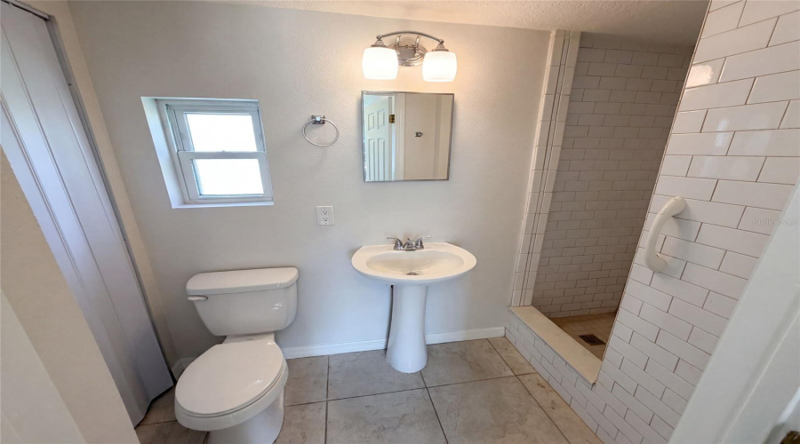 Melbourne, Florida 32901, 3 Bedroom Bedrooms, ,2 Bathroombathrooms,Residential,For Sale,Park,0,Mfro6418625
