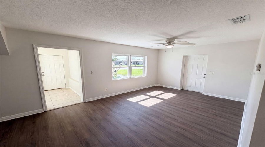 Melbourne, Florida 32901, 3 Bedroom Bedrooms, ,2 Bathroombathrooms,Residential,For Sale,Park,0,Mfro6418625