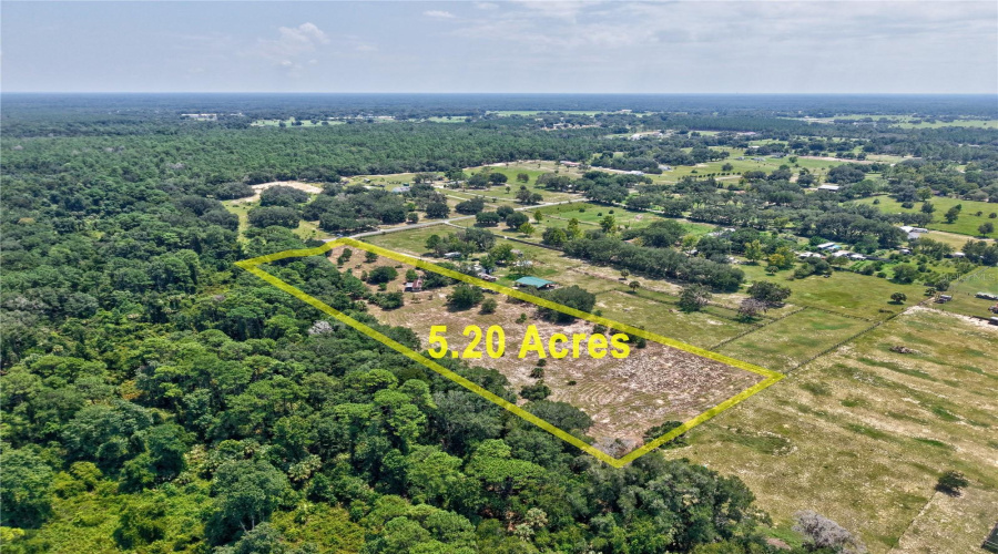 Eustis, Florida 32736, 2 Bedroom Bedrooms, ,2 Bathroombathrooms,Residential,For Sale,Leslye,0,Mfrtb8540376