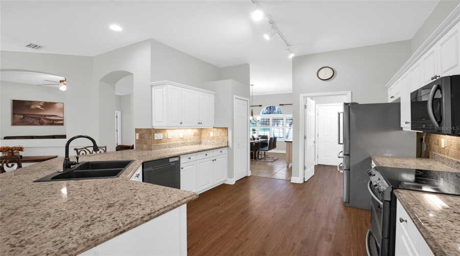 Port Orange, Florida 32128, 4 Bedroom Bedrooms, ,2 Bathroombathrooms,Residential,For Sale,Creekwater,0,Mfro6422619