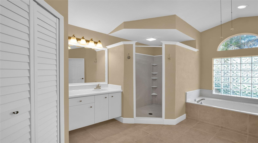 Port Orange, Florida 32128, 4 Bedroom Bedrooms, ,2 Bathroombathrooms,Residential,For Sale,Creekwater,0,Mfro6422619
