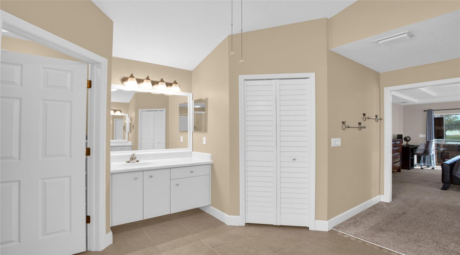 Port Orange, Florida 32128, 4 Bedroom Bedrooms, ,2 Bathroombathrooms,Residential,For Sale,Creekwater,0,Mfro6422619