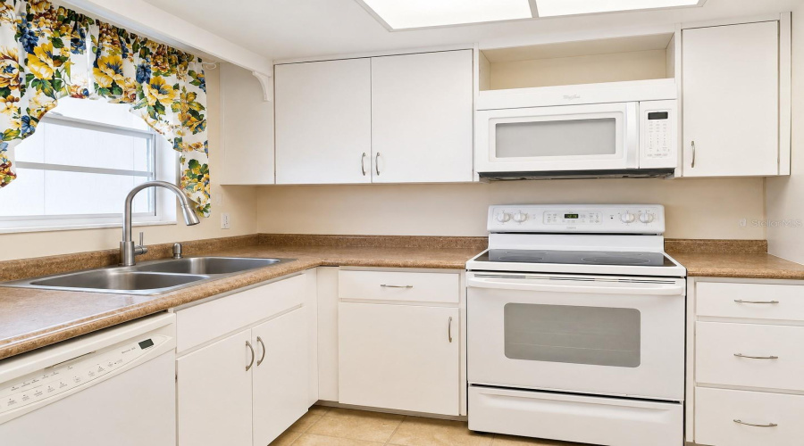 Bradenton, Florida 34207, 2 Bedroom Bedrooms, ,2 Bathroombathrooms,Residential,For Sale,Park,0,Mfra4702637