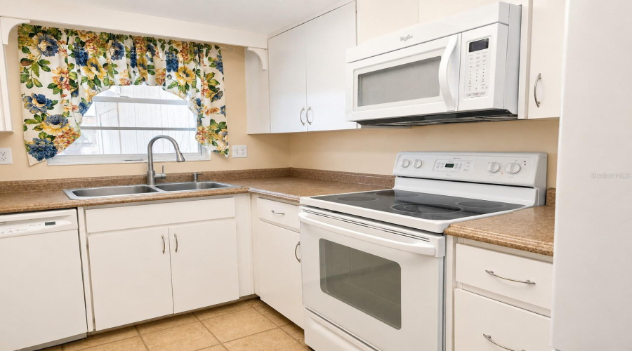 Bradenton, Florida 34207, 2 Bedroom Bedrooms, ,2 Bathroombathrooms,Residential,For Sale,Park,0,Mfra4702637