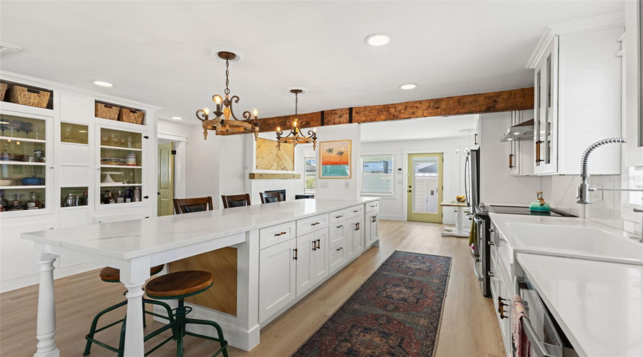 Tampa, Florida 33604, 3 Bedroom Bedrooms, ,2 Bathroombathrooms,Residential,For Sale,Minnehaha,0,Mfrtb8540955
