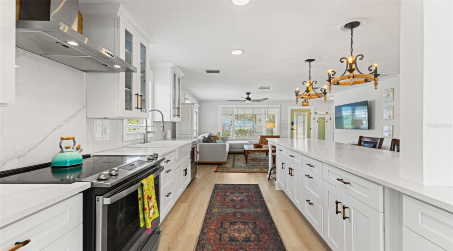 Tampa, Florida 33604, 3 Bedroom Bedrooms, ,2 Bathroombathrooms,Residential,For Sale,Minnehaha,0,Mfrtb8540955