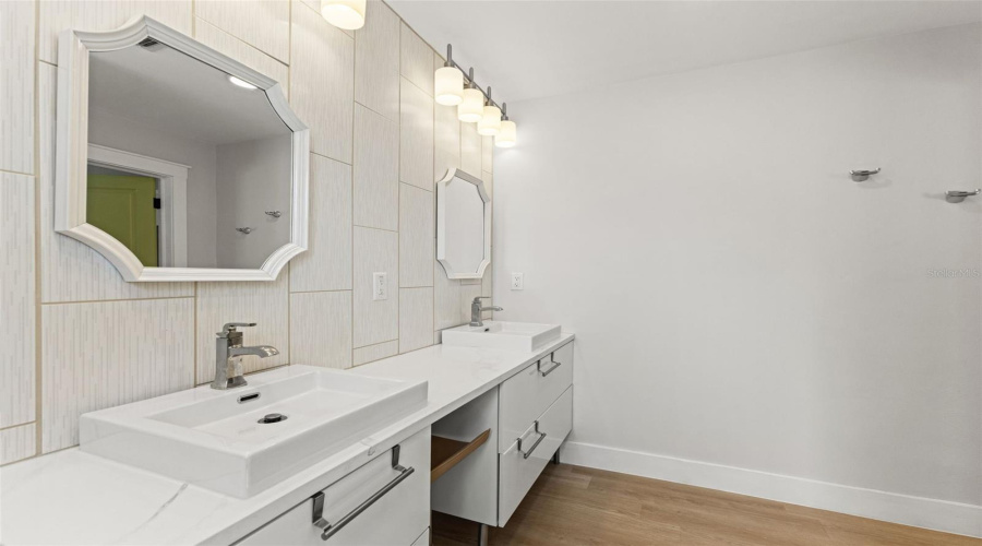 Tampa, Florida 33604, 3 Bedroom Bedrooms, ,2 Bathroombathrooms,Residential,For Sale,Minnehaha,0,Mfrtb8540955