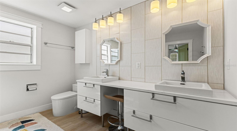 Tampa, Florida 33604, 3 Bedroom Bedrooms, ,2 Bathroombathrooms,Residential,For Sale,Minnehaha,0,Mfrtb8540955