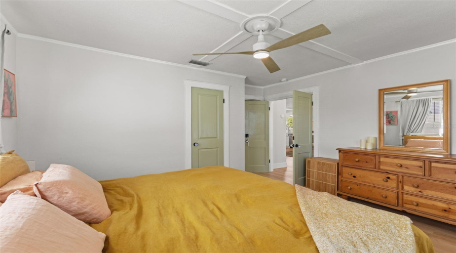 Tampa, Florida 33604, 3 Bedroom Bedrooms, ,2 Bathroombathrooms,Residential,For Sale,Minnehaha,0,Mfrtb8540955