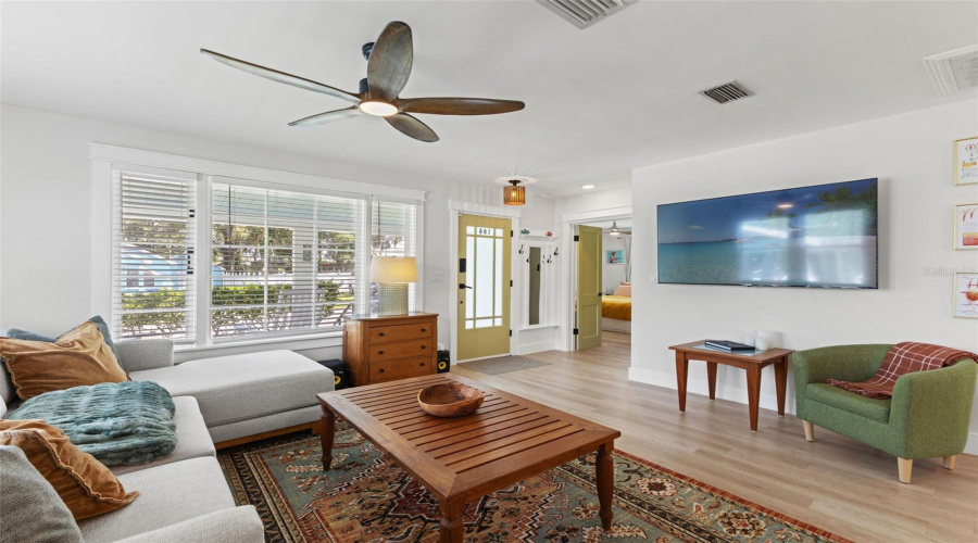 Tampa, Florida 33604, 3 Bedroom Bedrooms, ,2 Bathroombathrooms,Residential,For Sale,Minnehaha,0,Mfrtb8540955