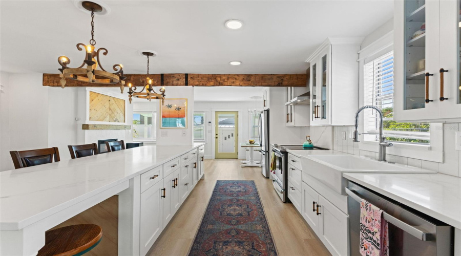 Tampa, Florida 33604, 3 Bedroom Bedrooms, ,2 Bathroombathrooms,Residential,For Sale,Minnehaha,0,Mfrtb8540955