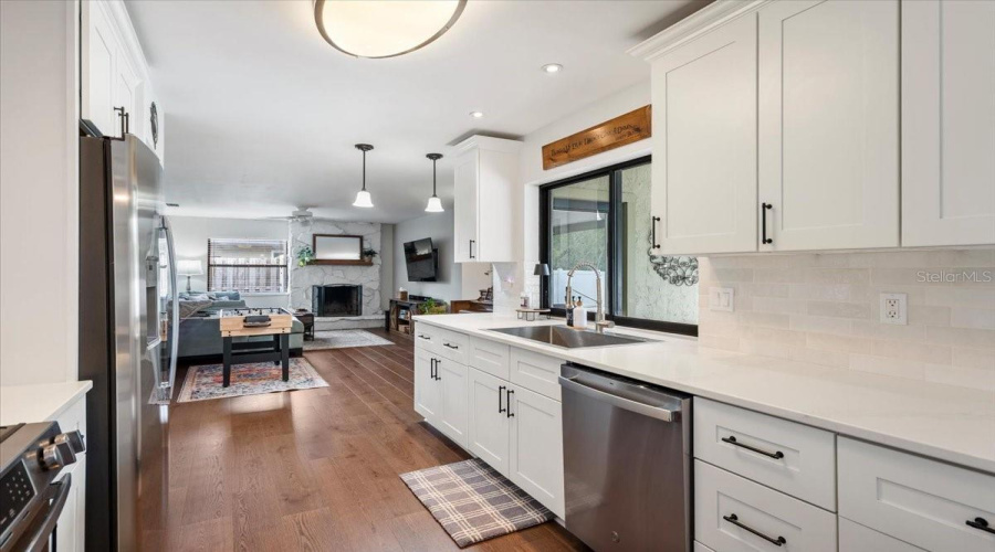 Sarasota, Florida 34233, 3 Bedroom Bedrooms, ,2 Bathroombathrooms,Residential,For Sale,Meadowland,0,Mfra4700705