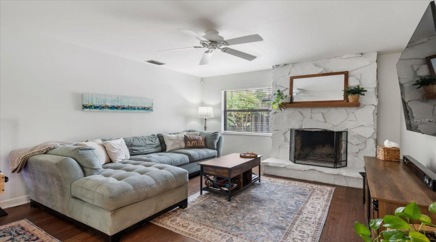 Sarasota, Florida 34233, 3 Bedroom Bedrooms, ,2 Bathroombathrooms,Residential,For Sale,Meadowland,0,Mfra4700705