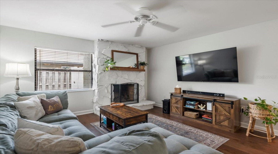 Sarasota, Florida 34233, 3 Bedroom Bedrooms, ,2 Bathroombathrooms,Residential,For Sale,Meadowland,0,Mfra4700705