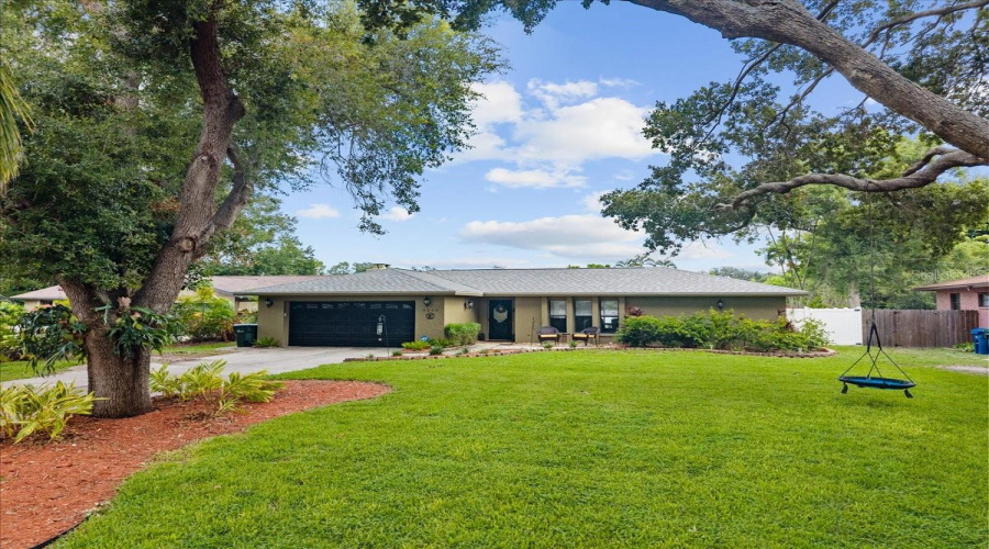 Sarasota, Florida 34233, 3 Bedroom Bedrooms, ,2 Bathroombathrooms,Residential,For Sale,Meadowland,0,Mfra4700705
