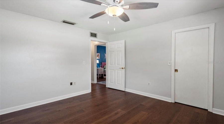 Sarasota, Florida 34233, 3 Bedroom Bedrooms, ,2 Bathroombathrooms,Residential,For Sale,Meadowland,0,Mfra4700705