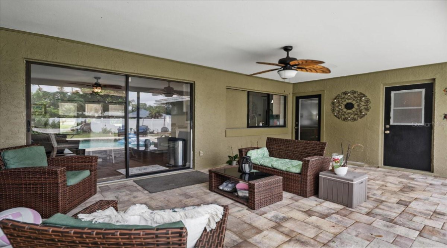 Sarasota, Florida 34233, 3 Bedroom Bedrooms, ,2 Bathroombathrooms,Residential,For Sale,Meadowland,0,Mfra4700705