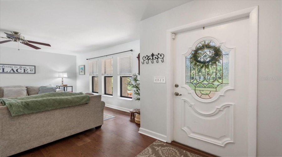 Sarasota, Florida 34233, 3 Bedroom Bedrooms, ,2 Bathroombathrooms,Residential,For Sale,Meadowland,0,Mfra4700705