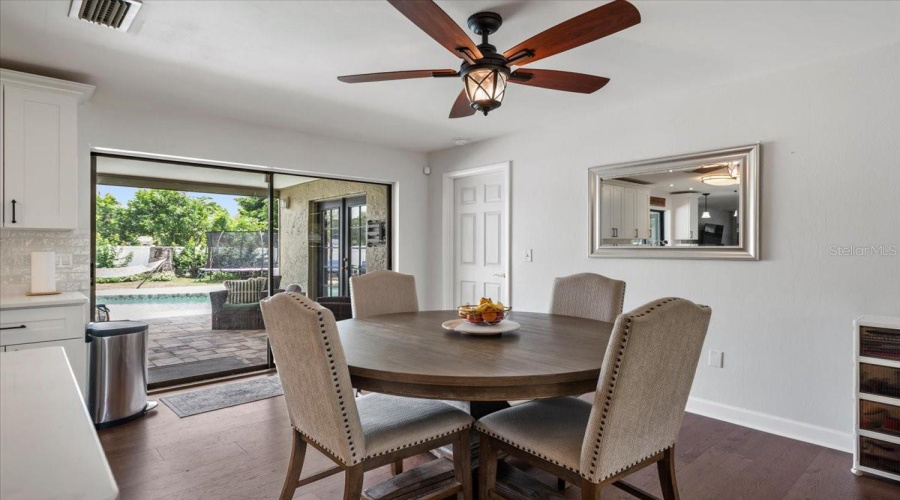Sarasota, Florida 34233, 3 Bedroom Bedrooms, ,2 Bathroombathrooms,Residential,For Sale,Meadowland,0,Mfra4700705