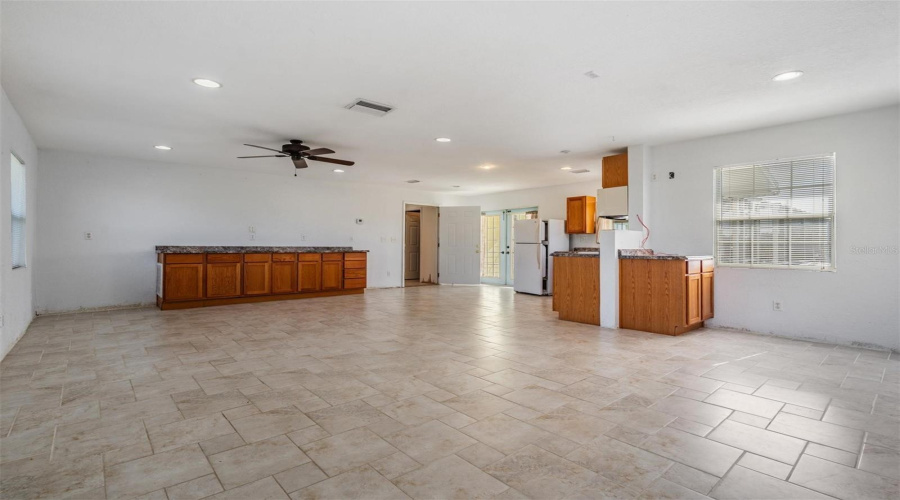 In-Law Suite - Huge Living Space