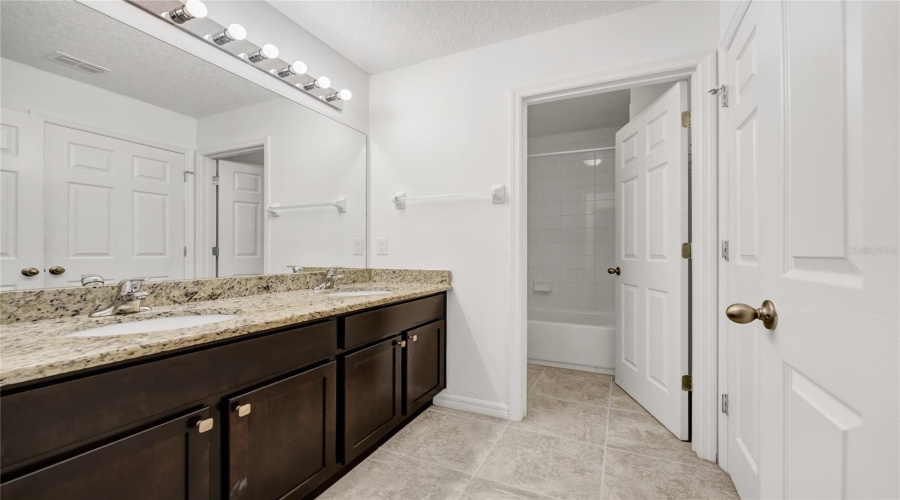 St Cloud, Florida 34769, 3 Bedroom Bedrooms, ,2 Bathroombathrooms,Residential,For Sale,Poolside,0,Mfro6419191