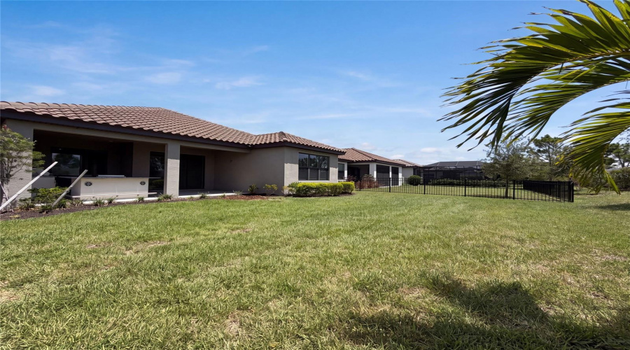 Palmetto, Florida 34221, 3 Bedroom Bedrooms, ,3 Bathroombathrooms,Residential,For Sale,Crestpoint,0,Mfro6426932