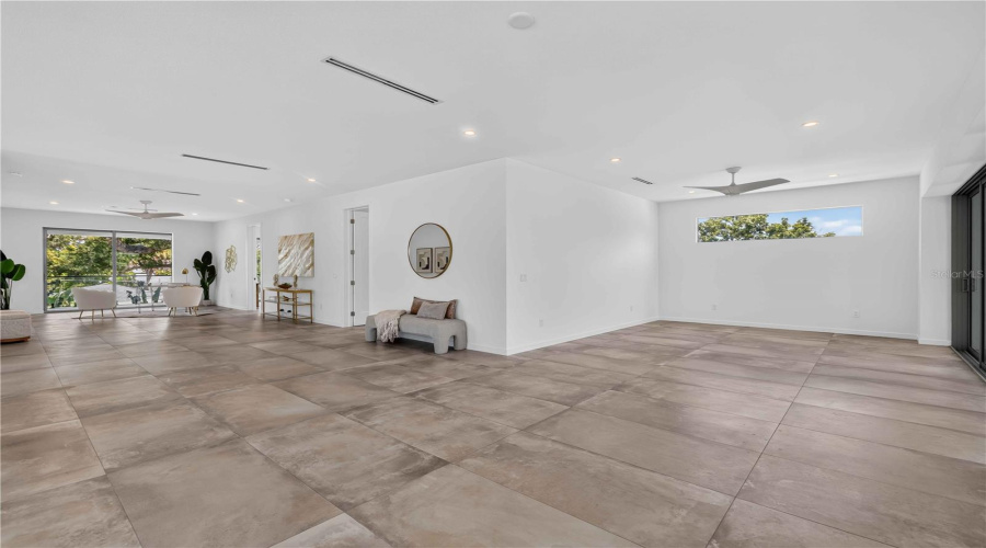 Sarasota, Florida 34239, 5 Bedroom Bedrooms, ,5 Bathroombathrooms,Residential,For Sale,Hillview,0,Mfra4703714