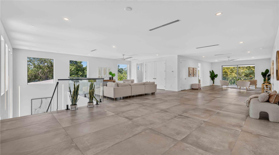 Sarasota, Florida 34239, 5 Bedroom Bedrooms, ,5 Bathroombathrooms,Residential,For Sale,Hillview,0,Mfra4703714