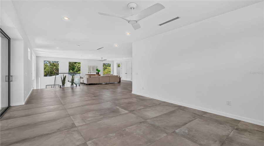 Sarasota, Florida 34239, 5 Bedroom Bedrooms, ,5 Bathroombathrooms,Residential,For Sale,Hillview,0,Mfra4703714