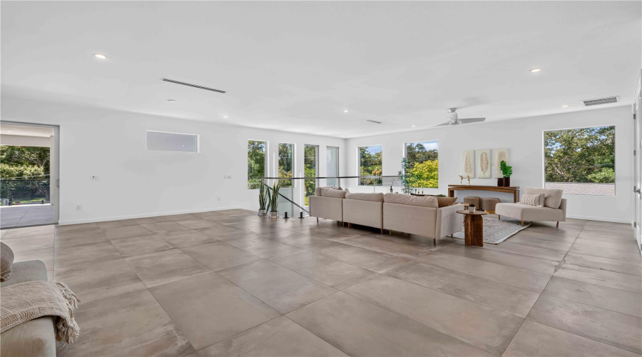 Sarasota, Florida 34239, 5 Bedroom Bedrooms, ,5 Bathroombathrooms,Residential,For Sale,Hillview,0,Mfra4703714
