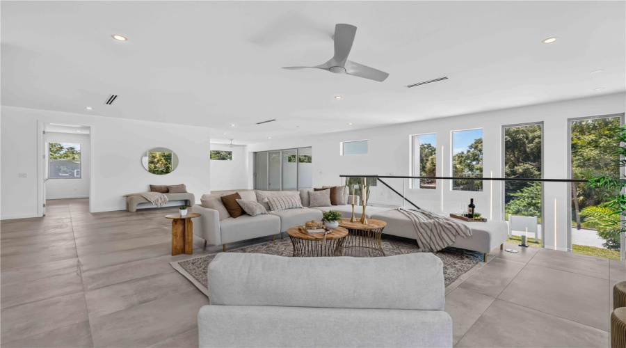 Sarasota, Florida 34239, 5 Bedroom Bedrooms, ,5 Bathroombathrooms,Residential,For Sale,Hillview,0,Mfra4703714