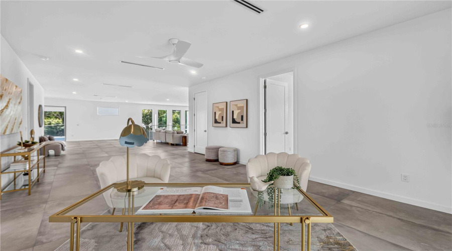 Sarasota, Florida 34239, 5 Bedroom Bedrooms, ,5 Bathroombathrooms,Residential,For Sale,Hillview,0,Mfra4703714