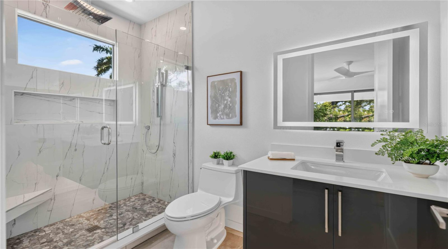 Sarasota, Florida 34239, 5 Bedroom Bedrooms, ,5 Bathroombathrooms,Residential,For Sale,Hillview,0,Mfra4703714