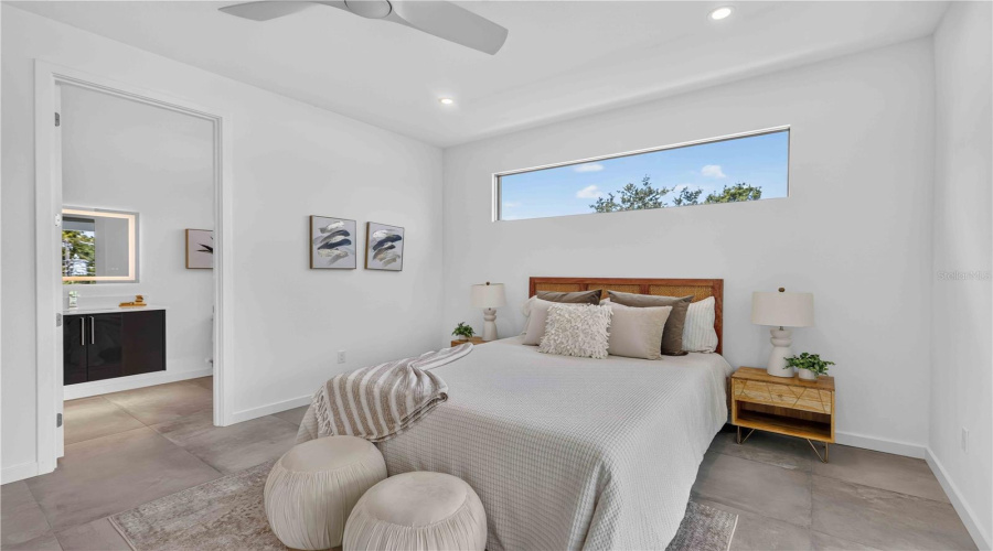Sarasota, Florida 34239, 5 Bedroom Bedrooms, ,5 Bathroombathrooms,Residential,For Sale,Hillview,0,Mfra4703714