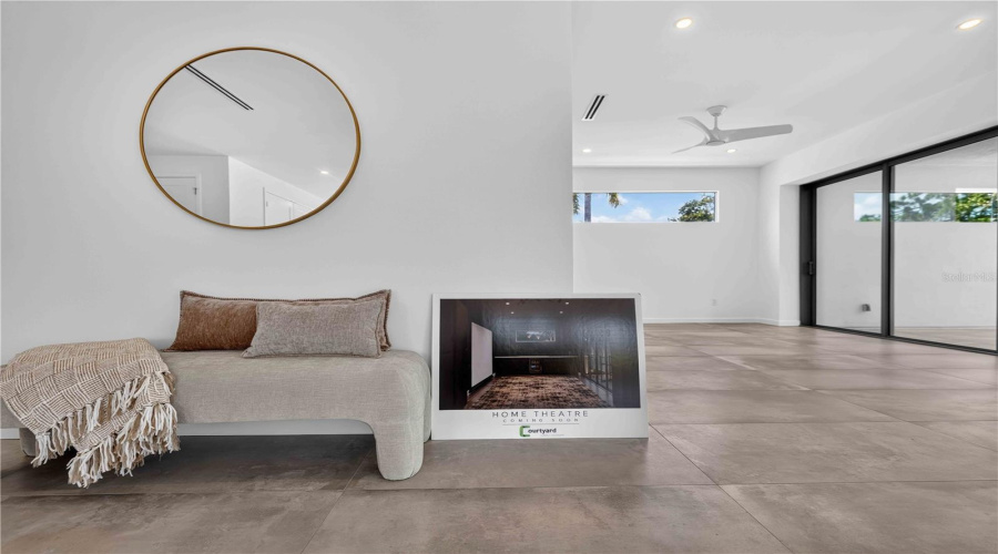 Sarasota, Florida 34239, 5 Bedroom Bedrooms, ,5 Bathroombathrooms,Residential,For Sale,Hillview,0,Mfra4703714