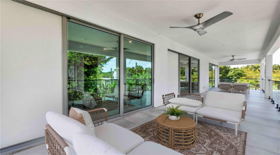 Sarasota, Florida 34239, 5 Bedroom Bedrooms, ,5 Bathroombathrooms,Residential,For Sale,Hillview,0,Mfra4703714