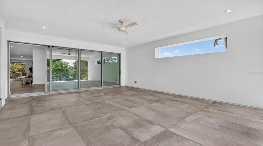 Sarasota, Florida 34239, 5 Bedroom Bedrooms, ,5 Bathroombathrooms,Residential,For Sale,Hillview,0,Mfra4703714