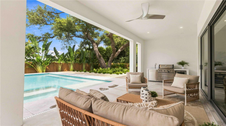 Sarasota, Florida 34239, 5 Bedroom Bedrooms, ,5 Bathroombathrooms,Residential,For Sale,Hillview,0,Mfra4703714