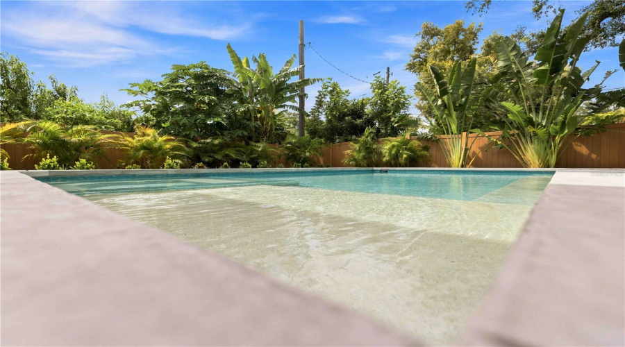 Sarasota, Florida 34239, 5 Bedroom Bedrooms, ,5 Bathroombathrooms,Residential,For Sale,Hillview,0,Mfra4703714