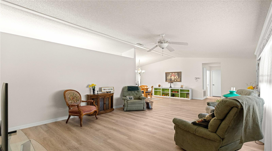 Summerfield, Florida 34491, 2 Bedroom Bedrooms, ,2 Bathroombathrooms,Residential,For Sale,99Th,0,Mfrg5116885