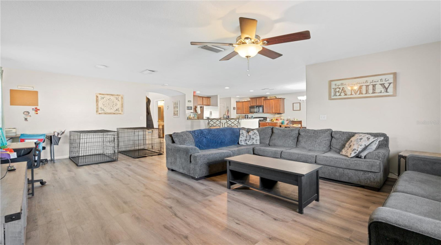 Ruskin, Florida 33573, 3 Bedroom Bedrooms, ,2 Bathroombathrooms,Residential,For Sale,Maroon Peak,0,Mfrtb8542579