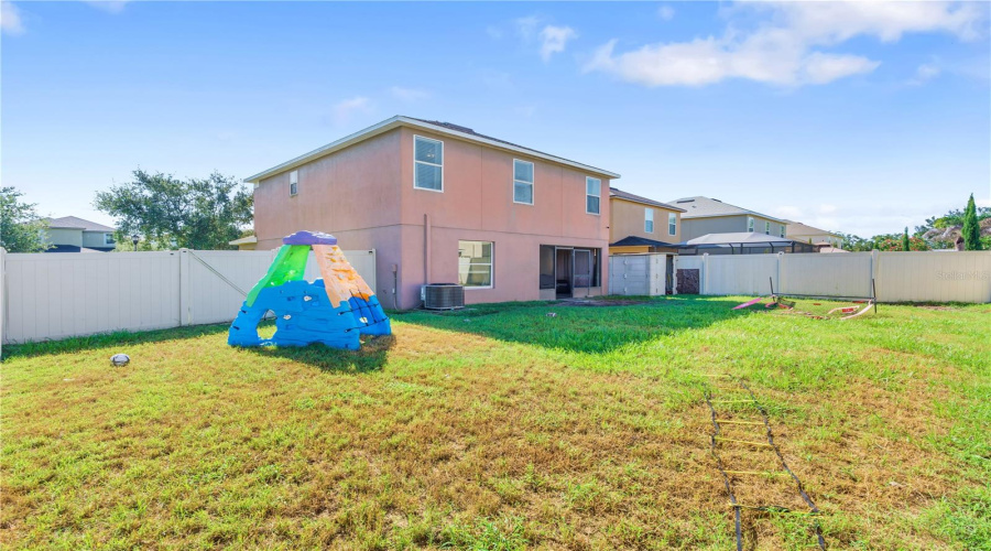 Ruskin, Florida 33573, 3 Bedroom Bedrooms, ,2 Bathroombathrooms,Residential,For Sale,Maroon Peak,0,Mfrtb8542579