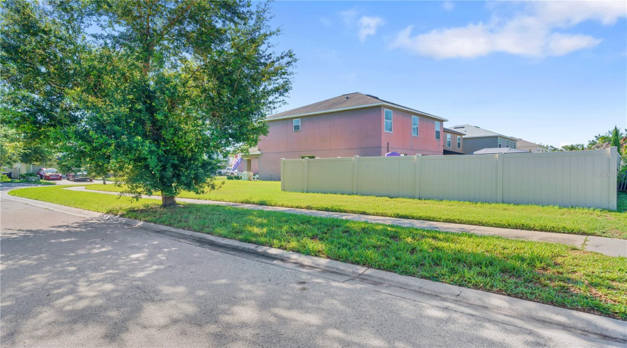 Ruskin, Florida 33573, 3 Bedroom Bedrooms, ,2 Bathroombathrooms,Residential,For Sale,Maroon Peak,0,Mfrtb8542579