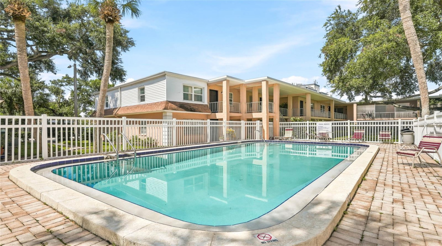 Tampa, Florida 33614, 1 Bedroom Bedrooms, ,1 Bathroombathrooms,Residential,For Sale,Michael,0,Mfrtb8538668