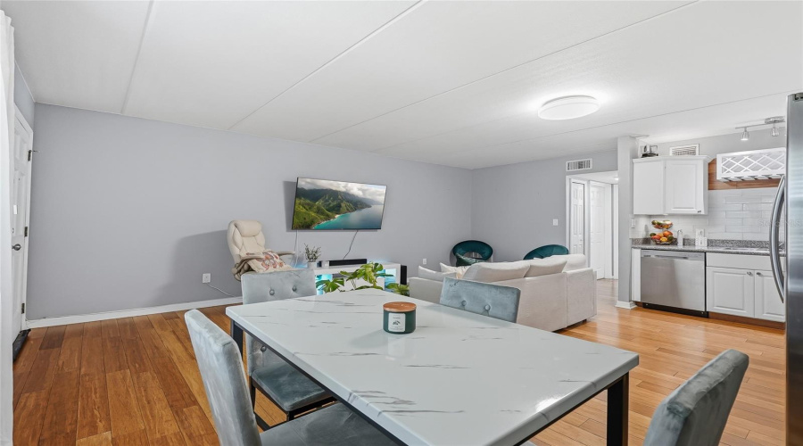 Tampa, Florida 33614, 1 Bedroom Bedrooms, ,1 Bathroombathrooms,Residential,For Sale,Michael,0,Mfrtb8538668