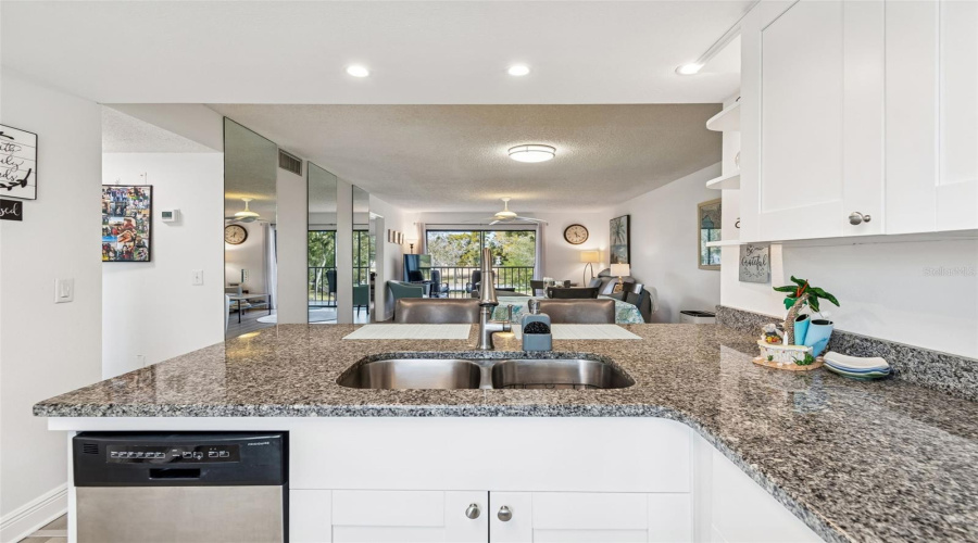 Oldsmar, Florida 34677, 2 Bedroom Bedrooms, ,2 Bathroombathrooms,Residential,For Sale,Cypress,0,Mfrtb8480878